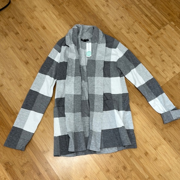 41 Hawthorn Sweaters - NWT white and gray cardigan